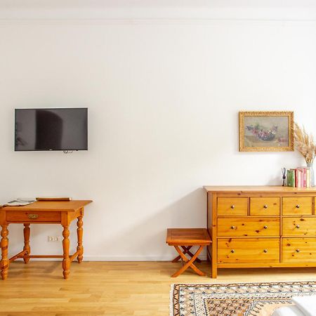 Gemuetliche Wohnung Nur 15 Minuten Ins Stadtzentrum Vienna Luaran gambar