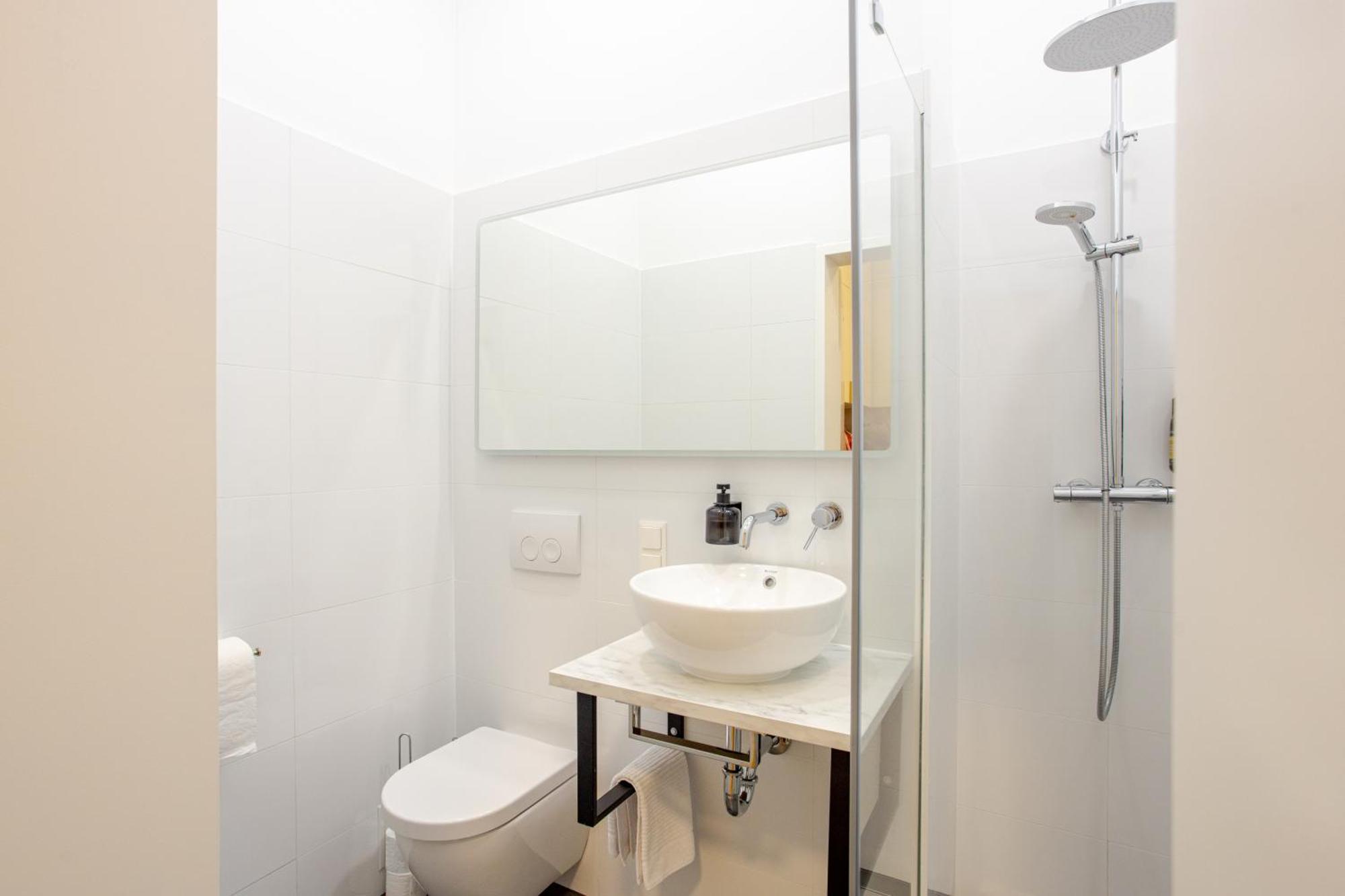 Gemuetliche Wohnung Nur 15 Minuten Ins Stadtzentrum Vienna Luaran gambar